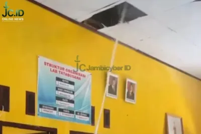 Waspada Korsleting! Gedung Praktik SMKN 1 Tebo Terbakar, Kerugian Tembus Puluhan Juta