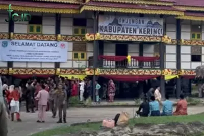 Borok Revitalisasi Rumah Adat Kerinci: Temuan Ratusan Juta Hingga Cacat Mutu Konstruksi