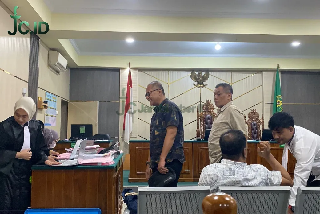 Bau Amis di Hotel Jakarta: Nyanyian Rudi Wage Soal Aliran Uang 17 Paket Proyek SMK Jambi