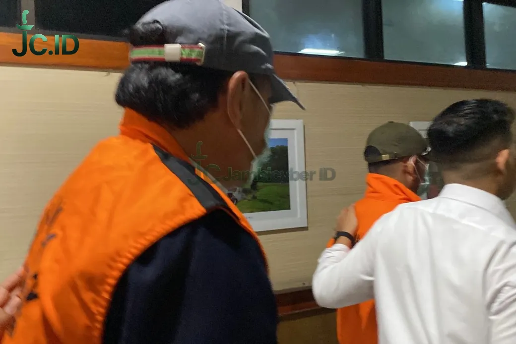 Korupsi DAK Pendidikan Jambi: Mantan Kadis dan Dua Rekannya Resmi Ditahan