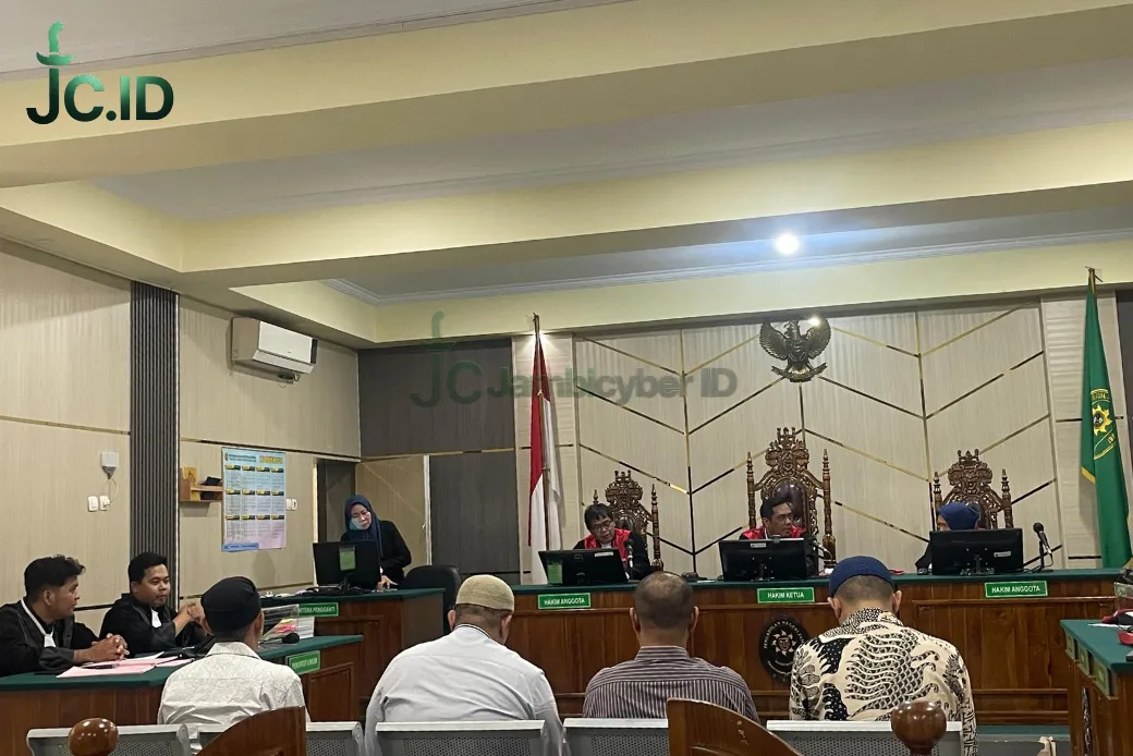 Korupsi Dana BOS Rp 706 Juta, Eks Kepsek SMAN 6 Merangin Resmi Didakwa!