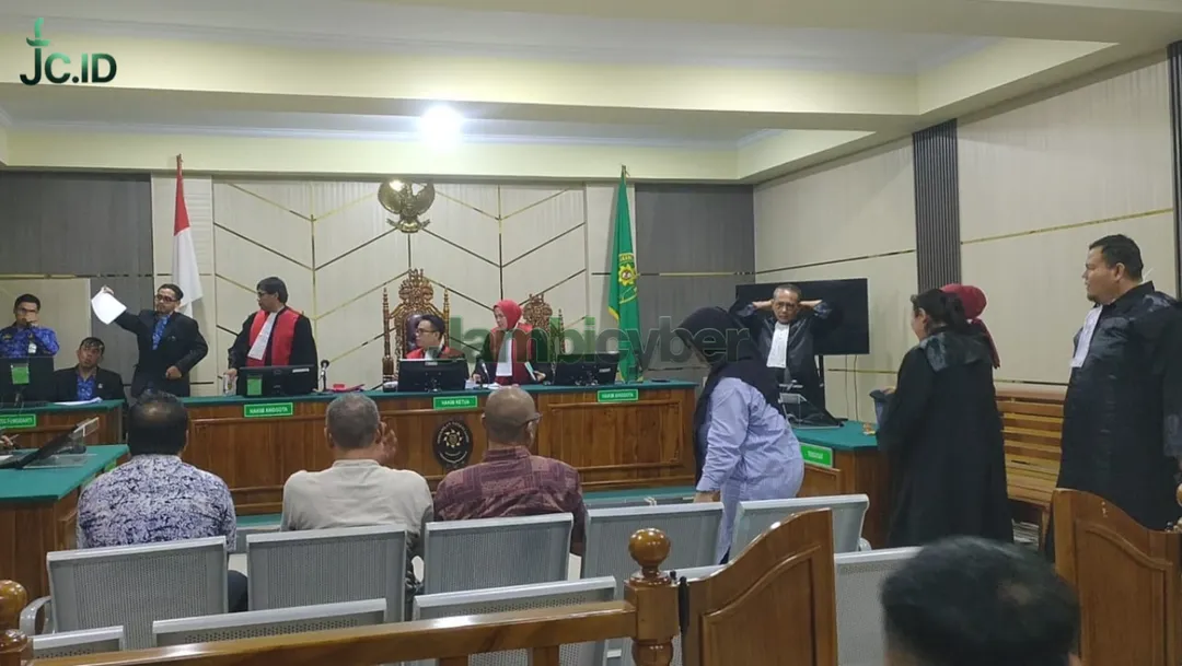 Hakim Sikat Terdakwa Korupsi DAK SMK Jambi, Dua Divonis Lebih Berat dari Tuntutan!