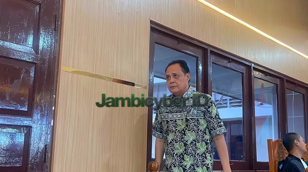 Pegang Anggaran Tapi Buta Lapangan, Jurus Tidak Tahu Eks Kadisdik Vahrial Sidang Korupsi