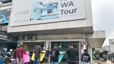 Kantor Ajwa Tour Jambi Digeruduk Massa Aksi, Desak Klarifikasi atas Dugaan Pelecehan Seksual